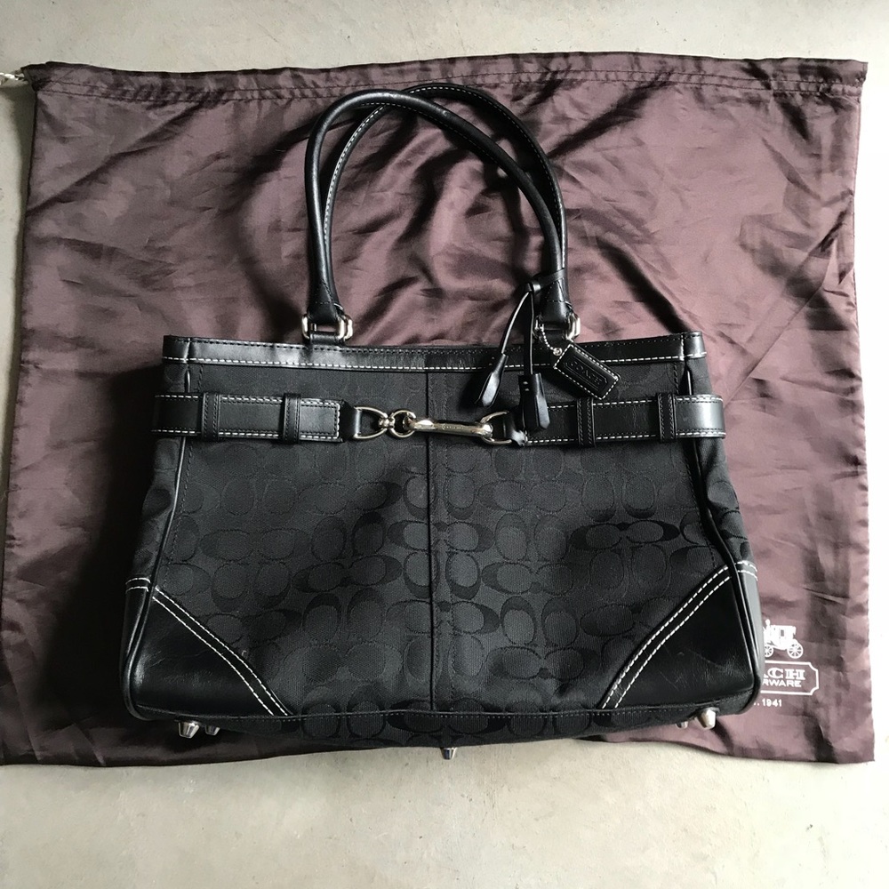 !! PRICE DROP !! Coach Canvas and Leather Tote